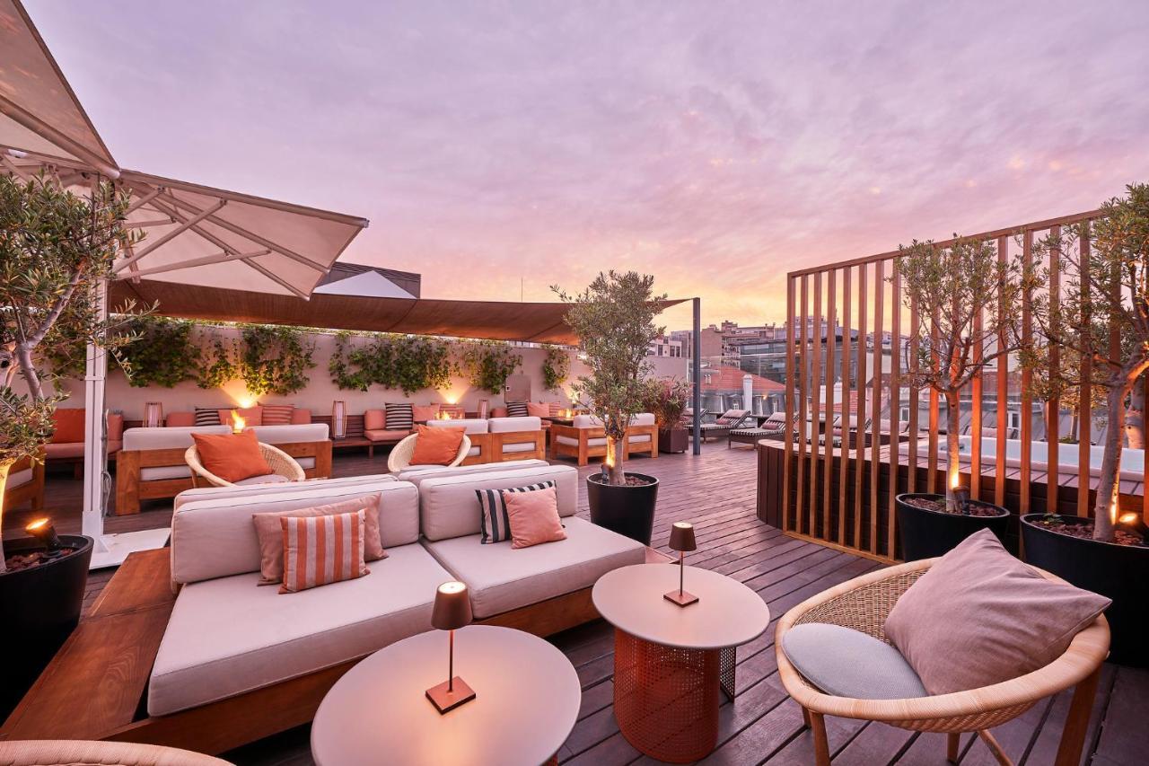 Portobay Liberdade Hotel Lisbon Exterior photo The hotel's rooftop bar