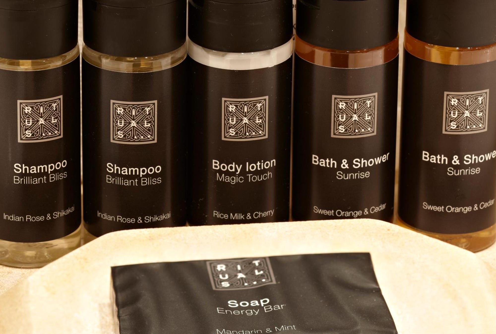 Portobay Liberdade Hotel Lisbon Room photo Rituals products