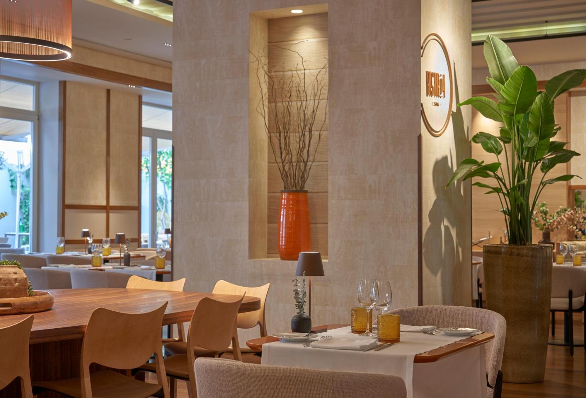 Portobay Liberdade Hotel Lisbon Exterior photo Restaurant interior