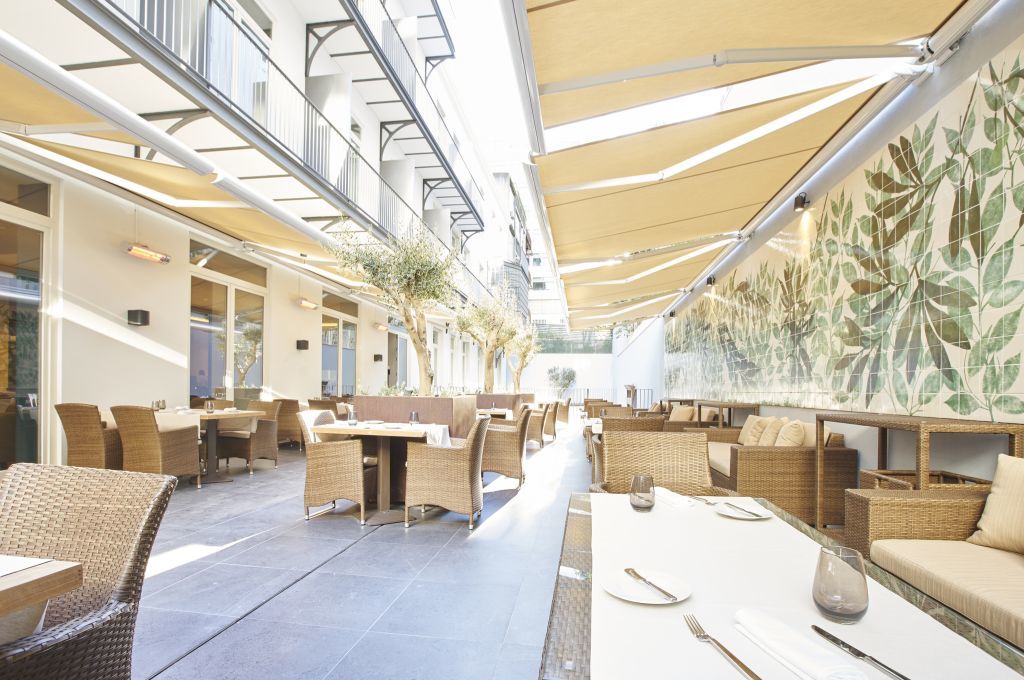 Portobay Liberdade Hotel Lisbon Exterior photo The interior of the airport